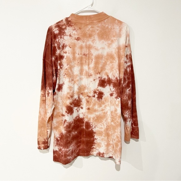 We The Free Free People Be Free Tie Dye Tee Long Sleeve Crew Neck Red/Cabernet - Picture 6 of 11